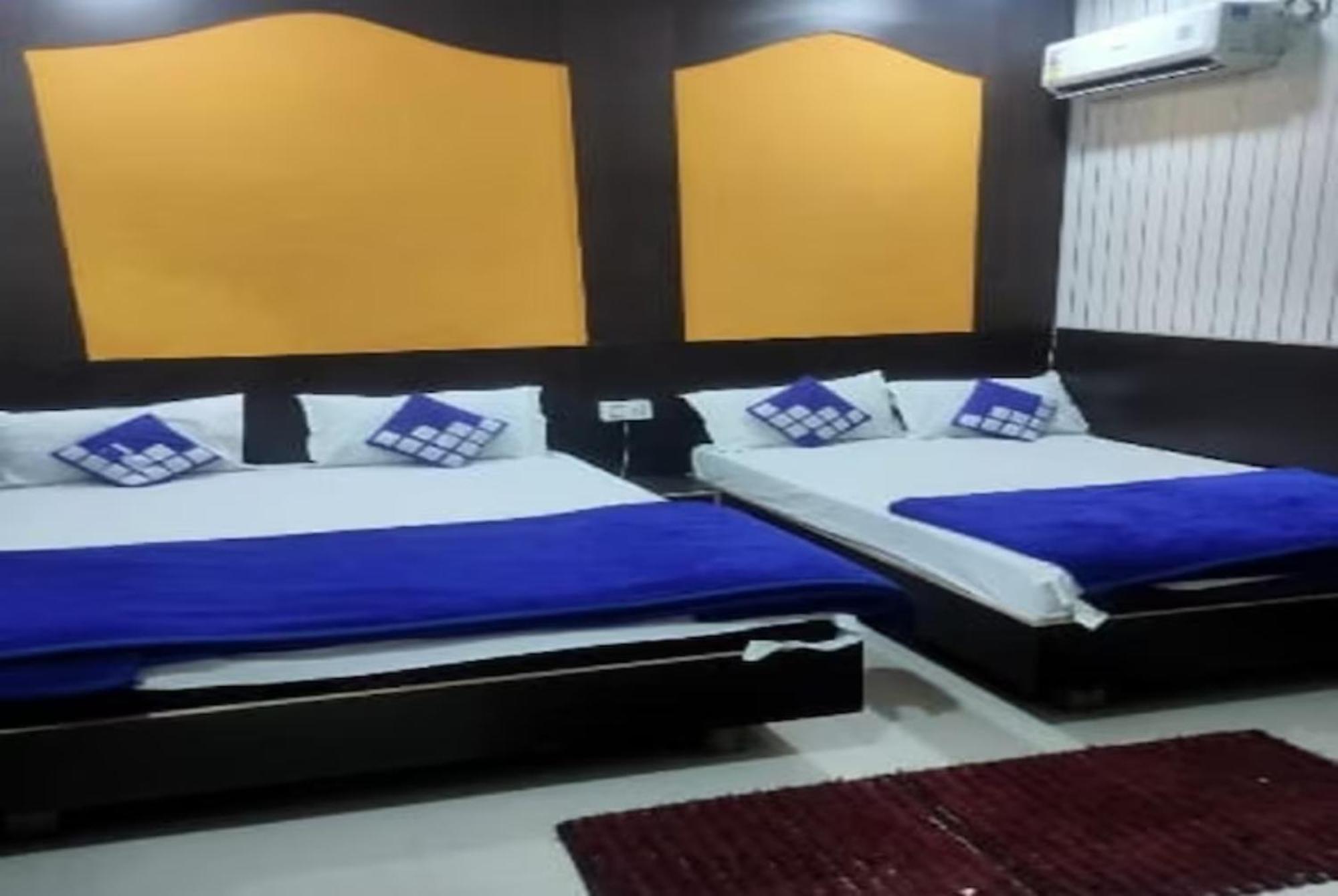 Hotel Goroomgo New Ashiyana Palace - Fully-air-conditioned At Prime Location With Wifi , Near-kashi-vishwanath-temple, And-ganga-ghat - Best In 3*