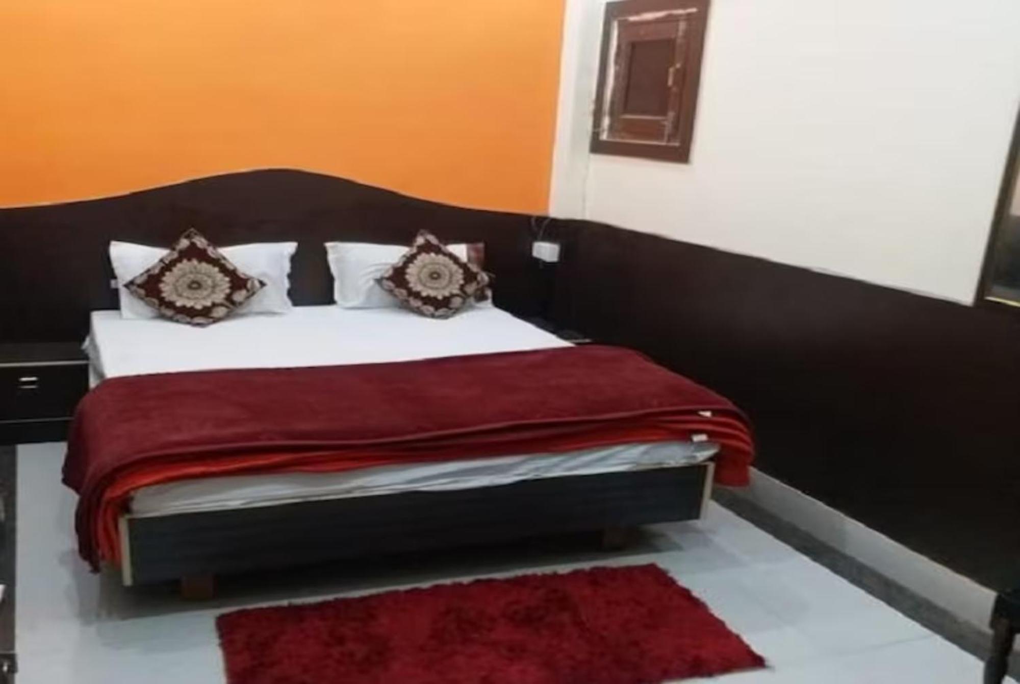 Goroomgo New Ashiyana Palace - Fully-air-conditioned At Prime Location With Wifi , Near-kashi-vishwanath-temple, And-ganga-ghat - Best In Hotel Varanasi