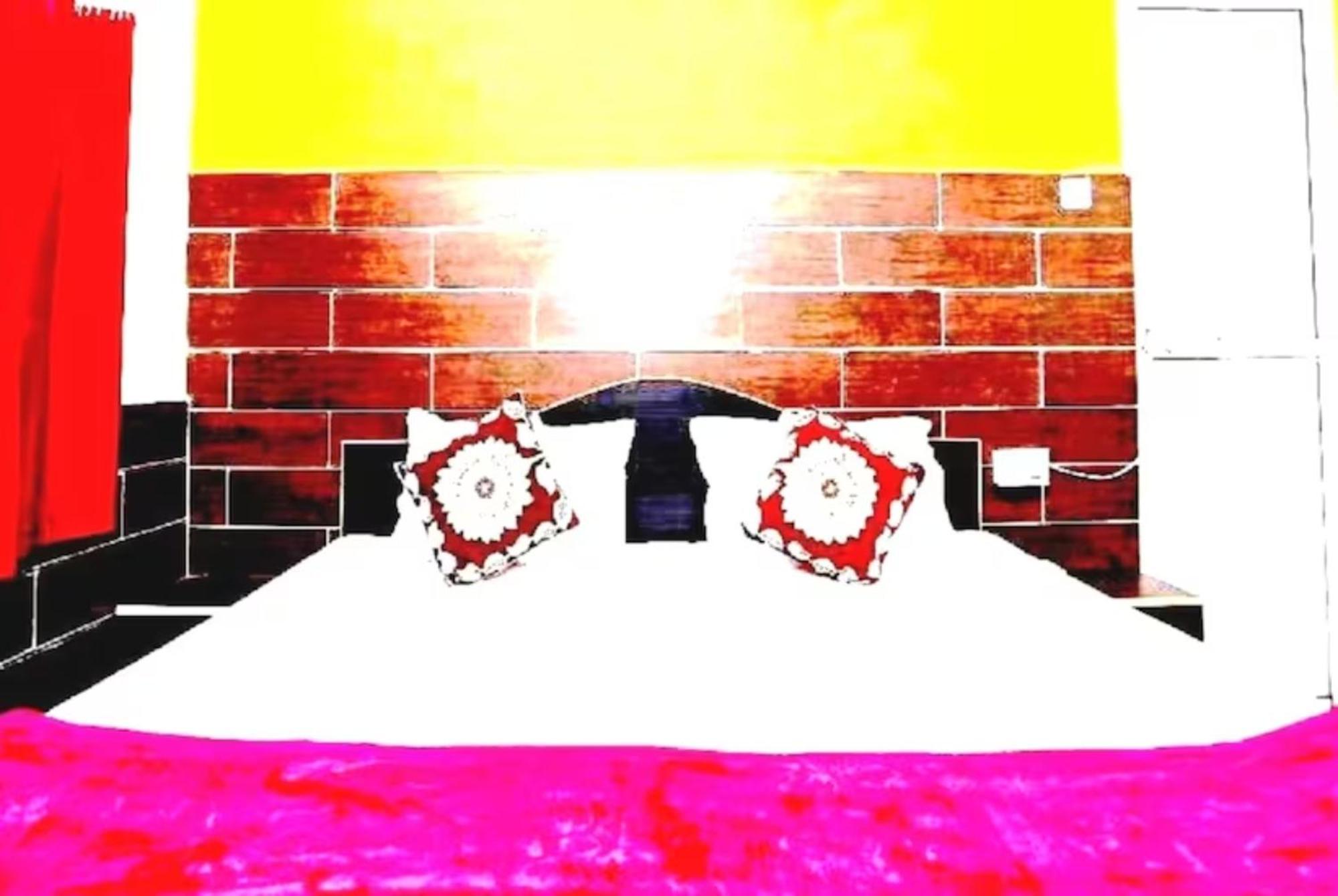 Goroomgo New Ashiyana Palace - Fully-air-conditioned At Prime Location With Wifi , Near-kashi-vishwanath-temple, And-ganga-ghat - Best In Hotel 3*